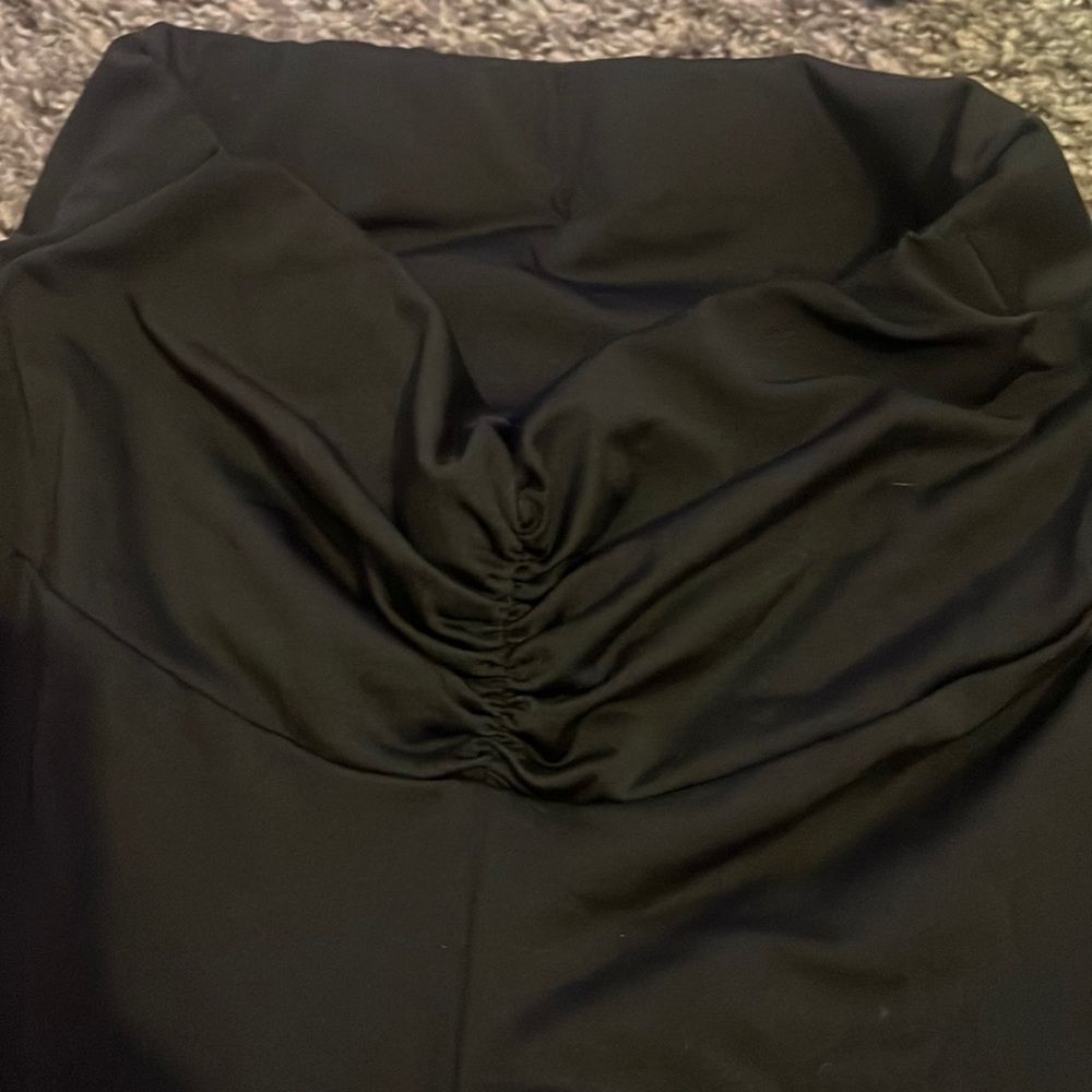 Shein flare leggings size xxs fits up to small very stretchy and cute never worn